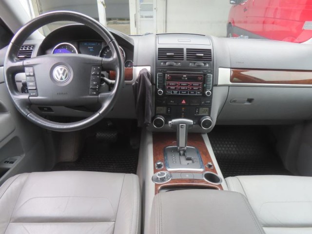 Volkswagen Touareg  3.0 TDI 
