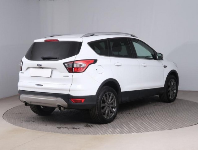 Ford Kuga  1.5 EcoBoost Titanium