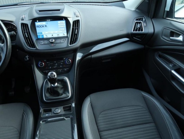 Ford Kuga  1.5 EcoBoost Titanium