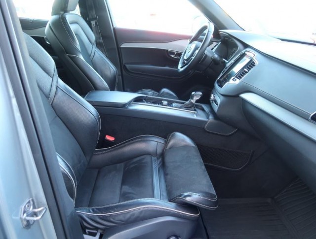 Volvo XC90  D5 AWD R-Design