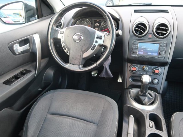 Nissan Qashqai  1.6 