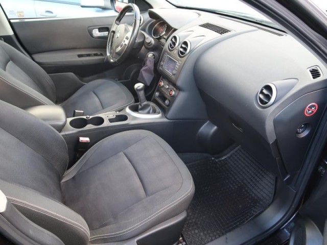 Nissan Qashqai  1.6 