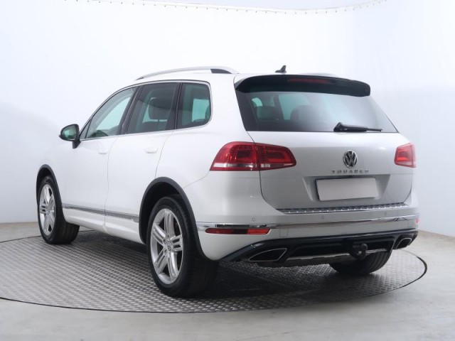 Volkswagen Touareg  3.0 TDI 