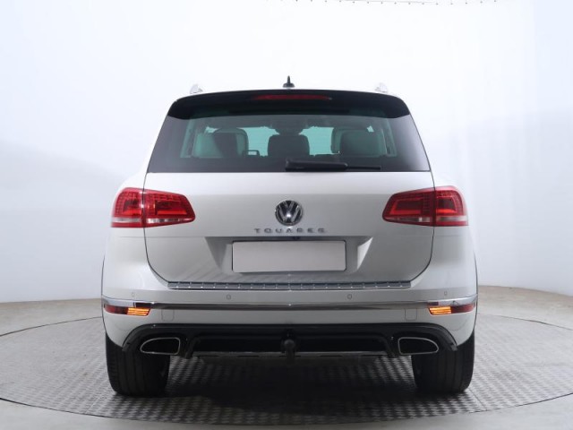 Volkswagen Touareg  3.0 TDI 