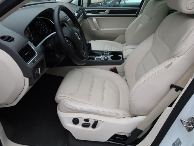 Volkswagen Touareg  3.0 TDI 