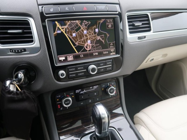 Volkswagen Touareg  3.0 TDI 