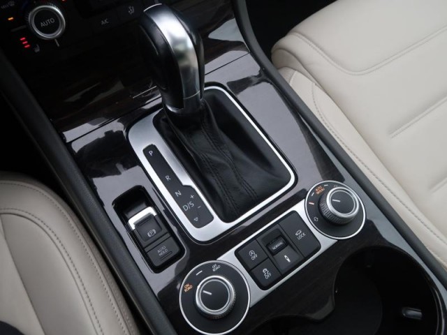 Volkswagen Touareg  3.0 TDI 