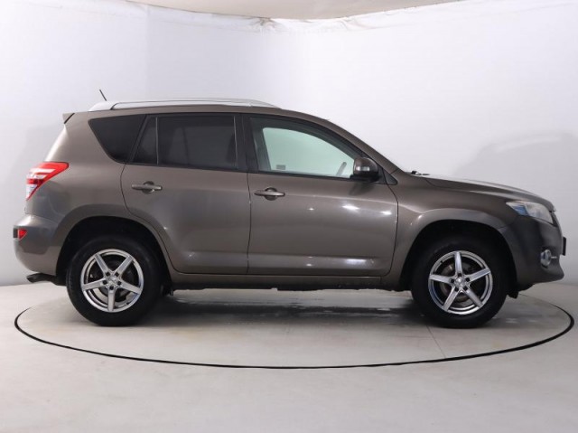 Toyota RAV 4  2.2 D-4D 