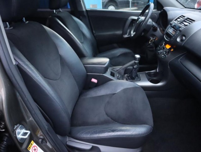 Toyota RAV 4  2.2 D-4D 