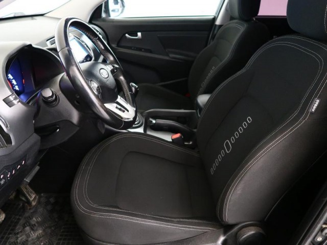 Kia Sportage  2.0 CRDi 