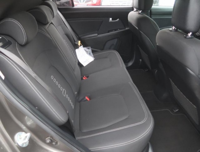 Kia Sportage  2.0 CRDi 