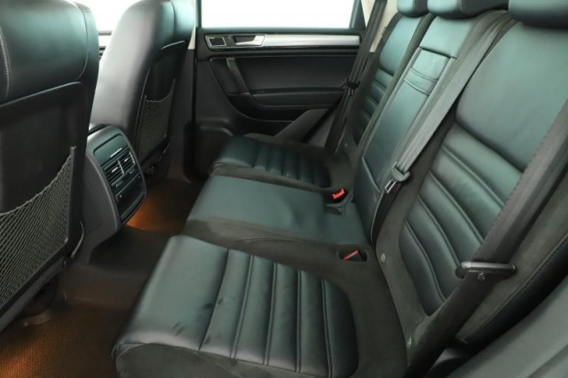 Volkswagen Touareg  3.0 TDI R-Line