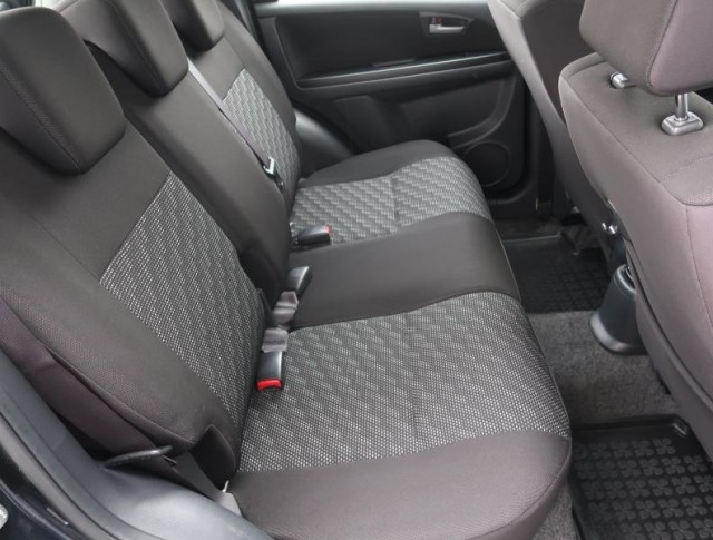 Suzuki SX4  1.6 VVT GL