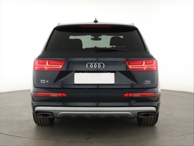 Audi Q7  3.0 TDI S-Line