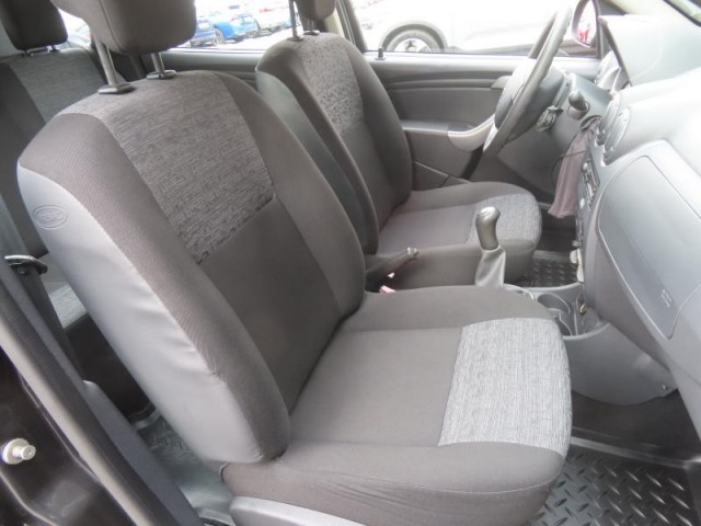 Dacia Duster  1.6 16V 