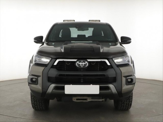 Toyota Hilux  2.8 D-4D Invincible