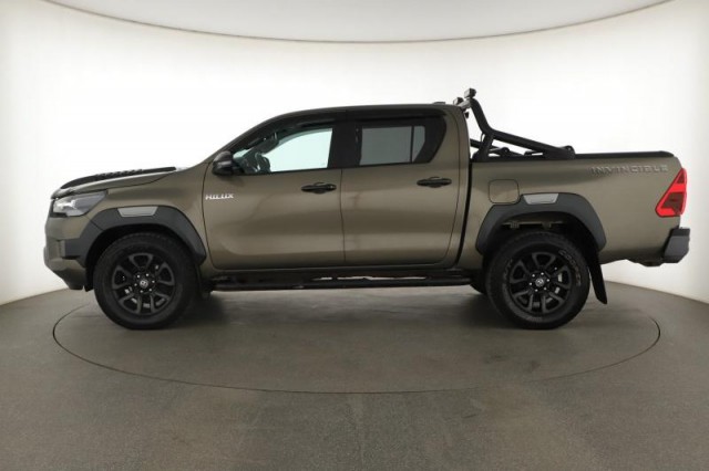 Toyota Hilux  2.8 D-4D Invincible