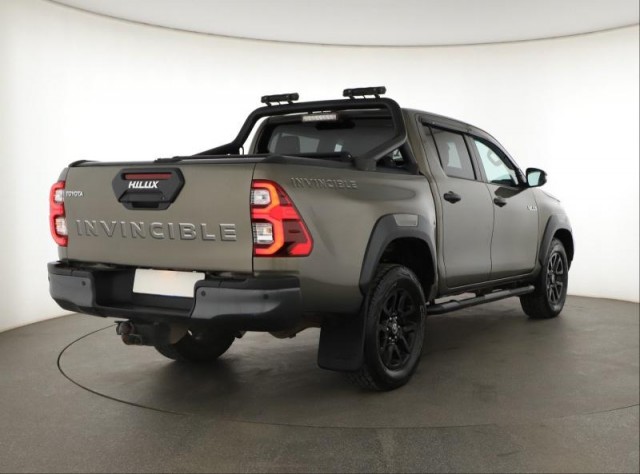 Toyota Hilux  2.8 D-4D Invincible