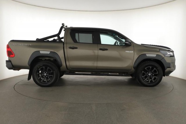 Toyota Hilux  2.8 D-4D Invincible
