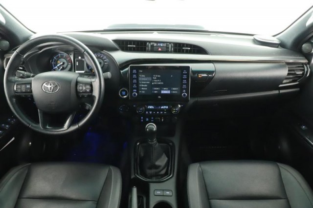 Toyota Hilux  2.8 D-4D Invincible