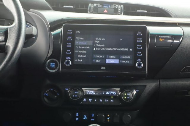 Toyota Hilux  2.8 D-4D Invincible