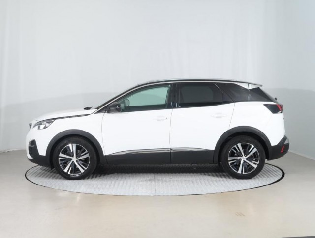 Peugeot 3008  1.5 BlueHDi Family