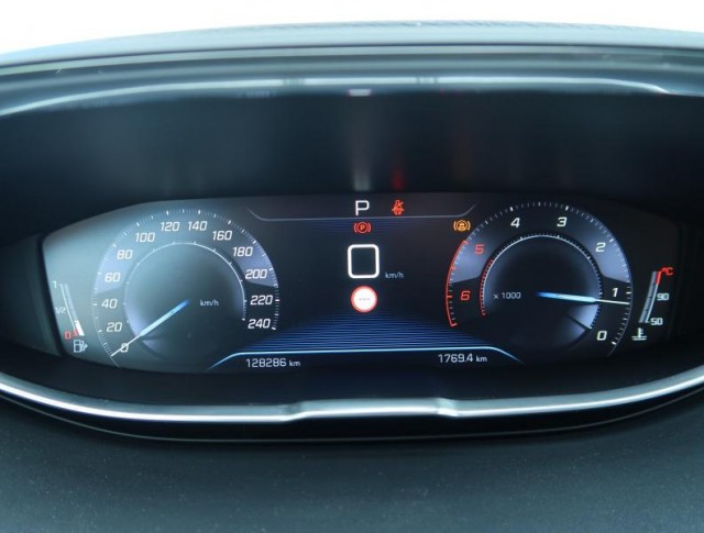 Peugeot 3008  1.5 BlueHDi Family