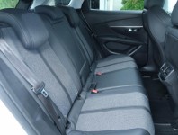 Peugeot 3008  1.5 BlueHDi Family