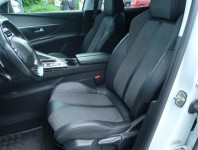 Peugeot 3008  1.5 BlueHDi Family