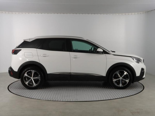 Peugeot 3008  1.2 PureTech 
