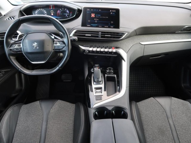 Peugeot 3008  1.2 PureTech 