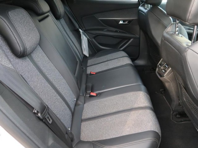 Peugeot 3008  1.2 PureTech 