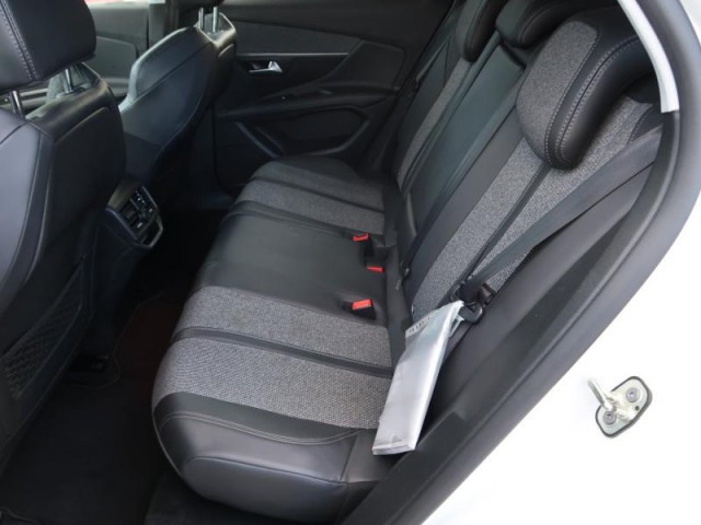 Peugeot 3008  1.2 PureTech 