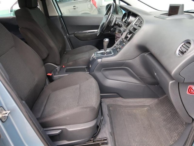 Peugeot 5008  1.6 HDi 