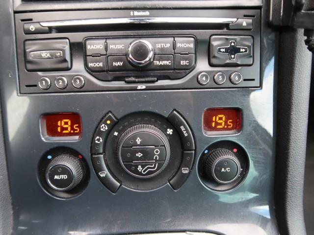 Peugeot 5008  1.6 HDi 