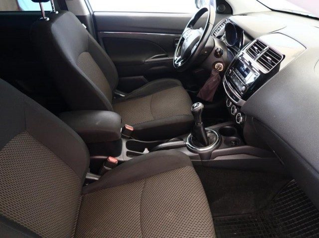 Mitsubishi ASX  1.6 MIVEC 