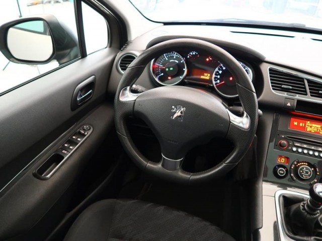 Peugeot 3008  1.6 HDi 
