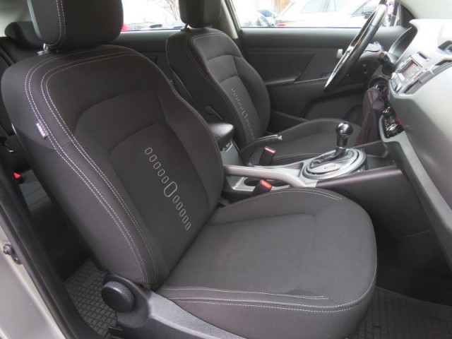 Kia Sportage  2.0 CRDi Silver