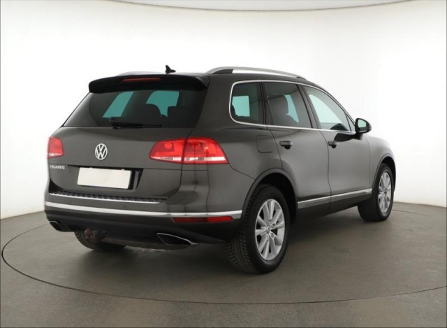 Volkswagen Touareg  3.0 TDI 