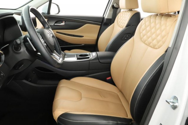 Hyundai Santa Fe  Hybrid 