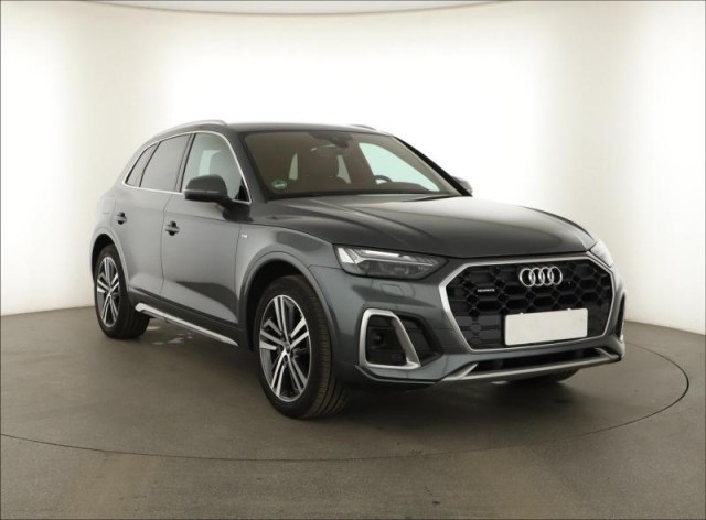Audi Q5  40 TDI S line
