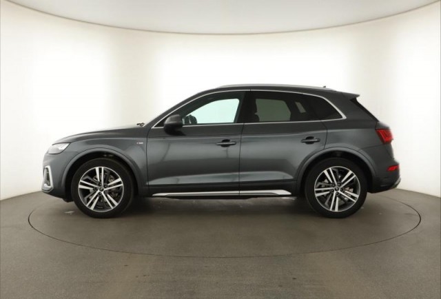 Audi Q5  40 TDI S line