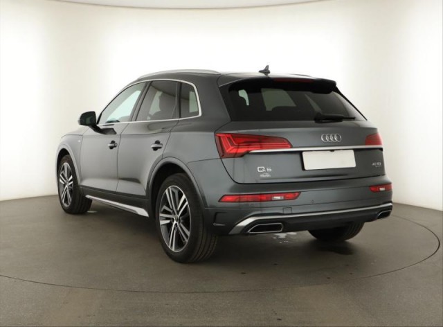 Audi Q5  40 TDI S line