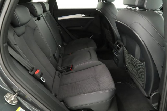 Audi Q5  40 TDI S line