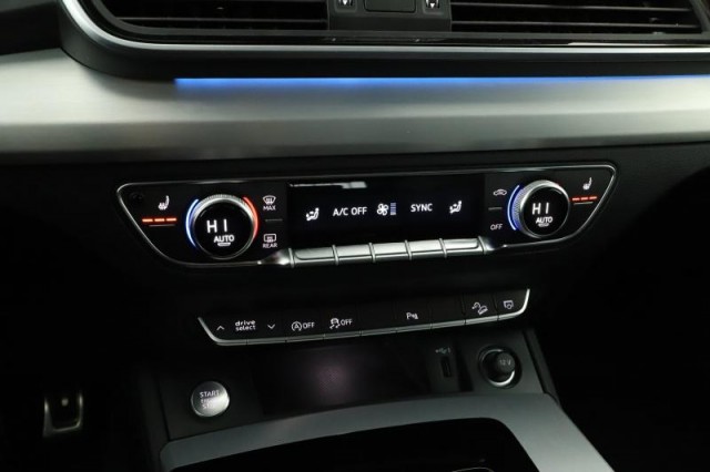 Audi Q5  40 TDI S line