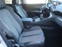 Peugeot 3008  1.5 BlueHDi 