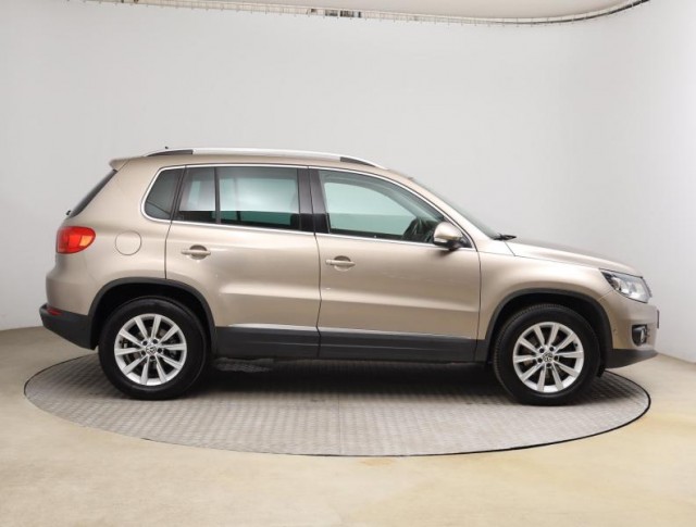 Volkswagen Tiguan  2.0 TDI 