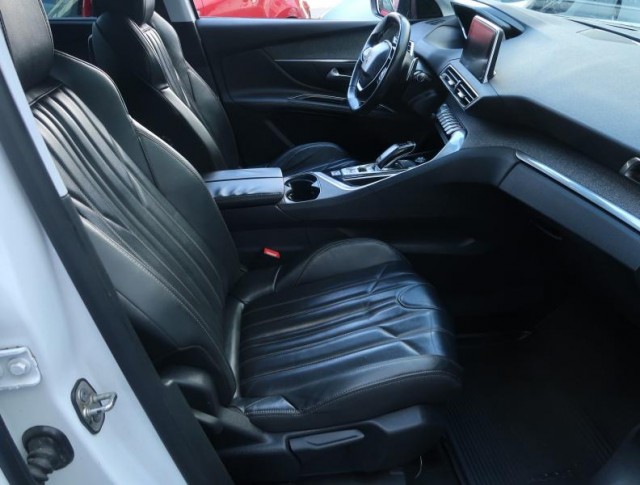 Peugeot 5008  1.6 BlueHDi Premium