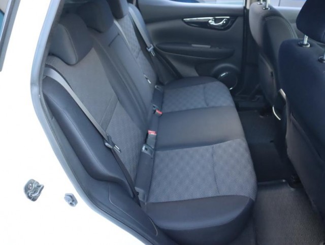 Nissan Qashqai  1.2 DIG-T 