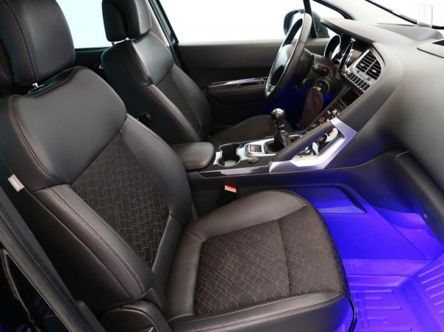 Peugeot 3008  1.6 HDi 